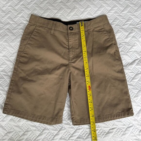 Volcom Button Up Casual Dressy Khaki Shorts Men Size 30 Waist Teen Young Man - Picture 5 of 9